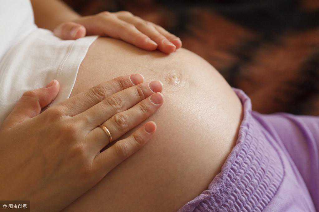 孕晚期肚子变成这形状，暗示胎儿要出生了
